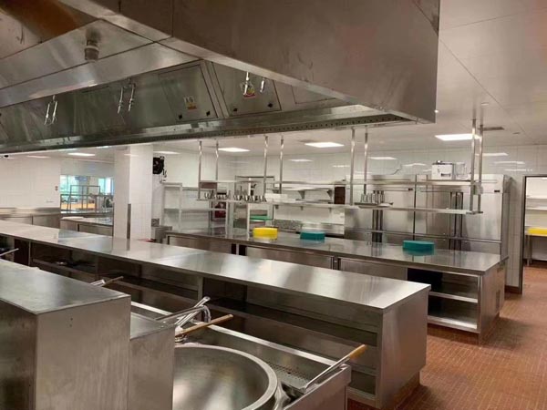 某飯店廚房設備現(xiàn)場展示